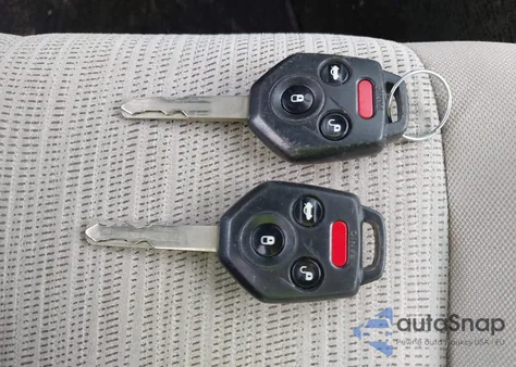 2013 Subaru Outback 2.5I Premium from USA, damaged, VIN 4S4BRCCC9D3251444